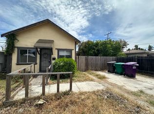 1702 E Washington St, Long Beach, CA 90805
