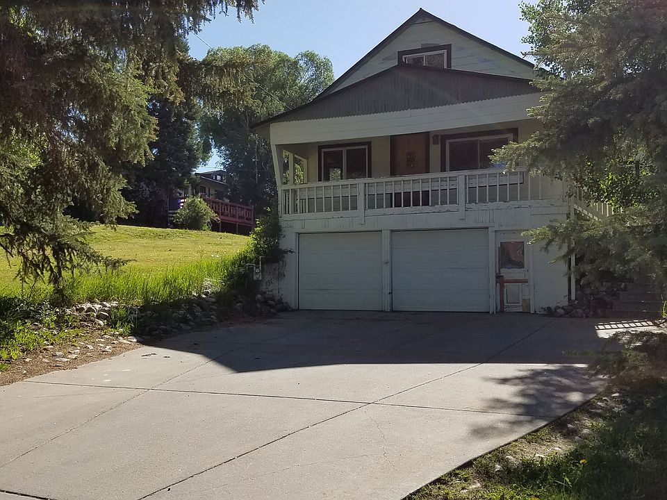 1st image of 868 Yahmonite St