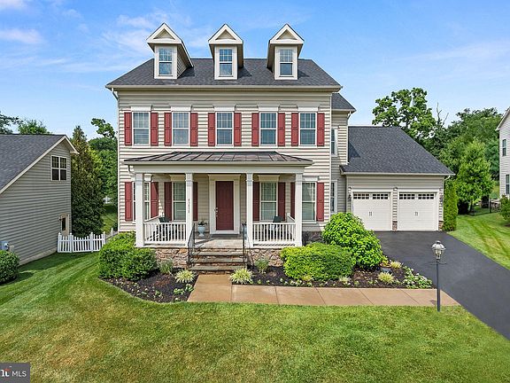 2nd image of 43838 Grantner Pl