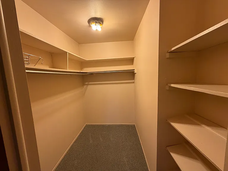439 Riviera Dr — Photo 12