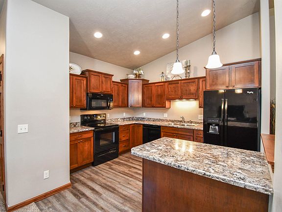 3rd image of 4407 W Townsley Pl