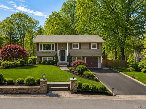 22 Fort Worth Place, Monroe, NY 10950