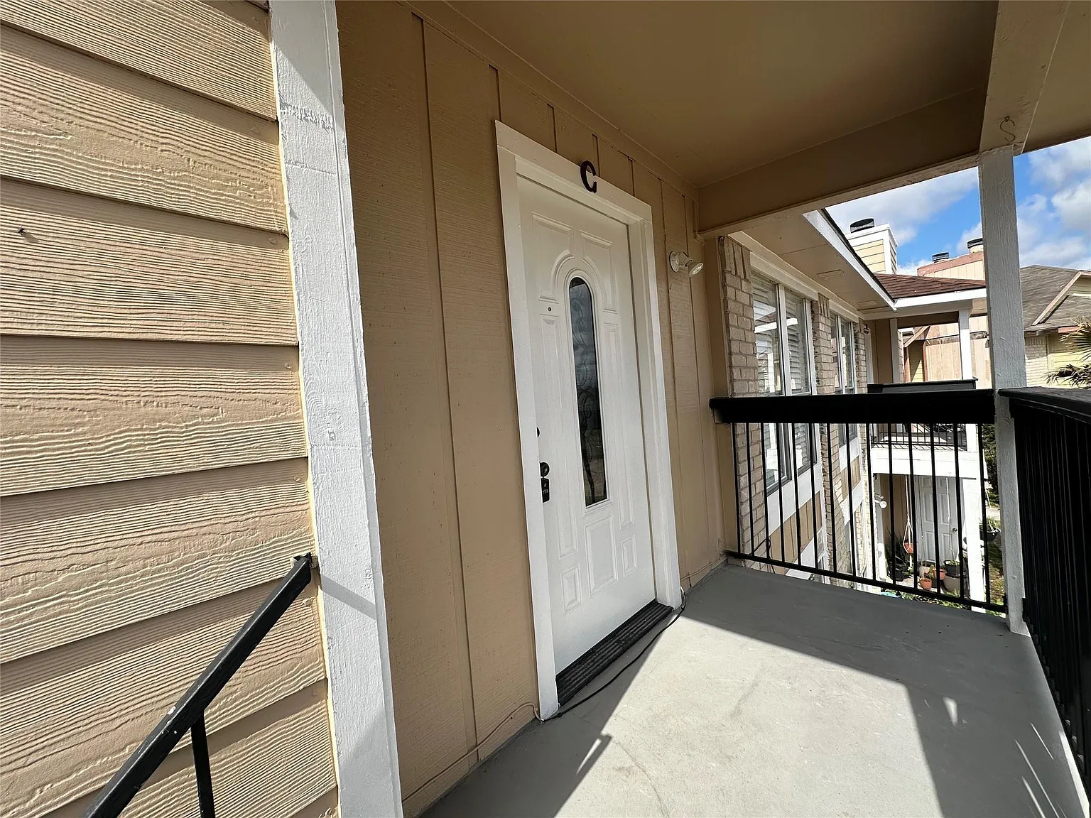 2 bed, 2.0 bath, $1,275 — Photo 2