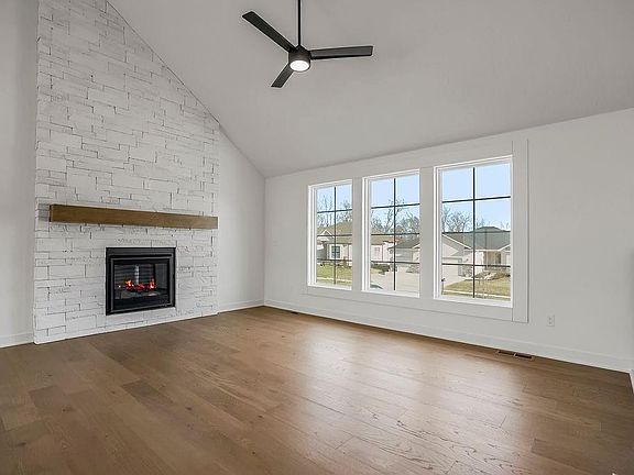 3rd image of 14075 S Pascal St