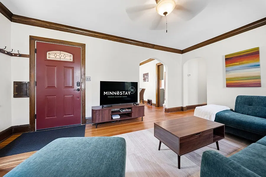3 bed, 1732 sqft, $3,100 — Photo 4