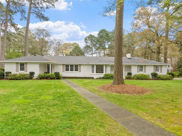 864 Winwood Dr, Virginia Beach, VA 23451
