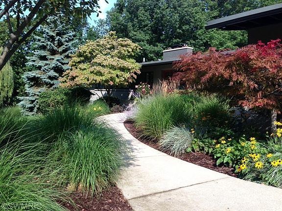 2nd image of 127 Henley Dr