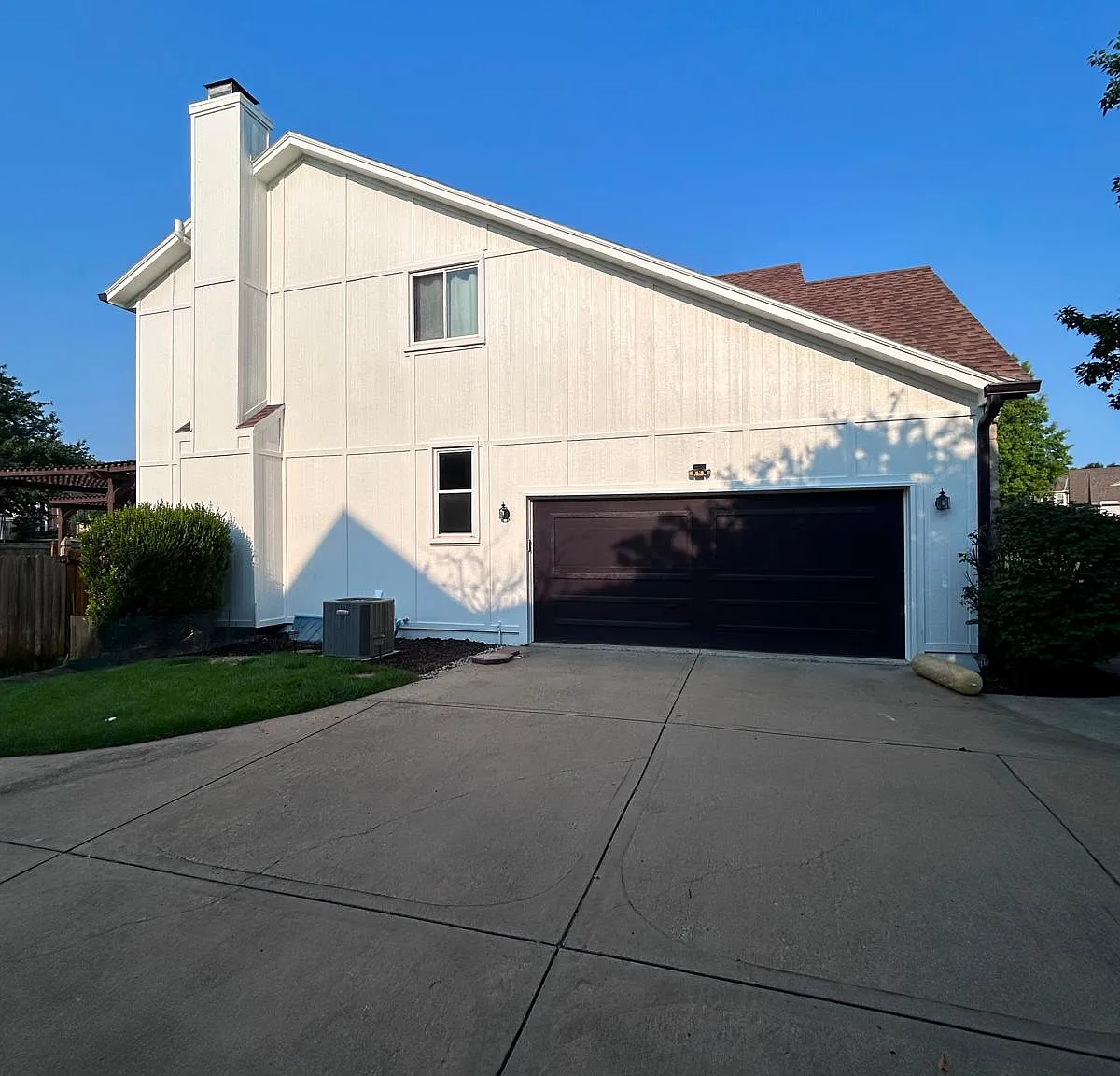 4 bed, 3691 sqft, $3,190 — Photo 4