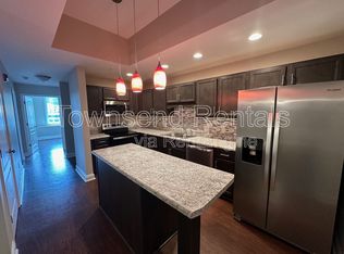 1304 Morganton Rd #203, Fayetteville, NC 28305