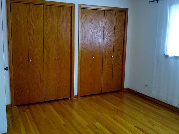 4th image of 9801 N Grace Ave