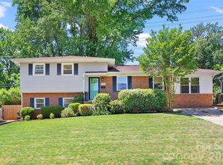 832 Stanfield Dr, Charlotte, NC 28210