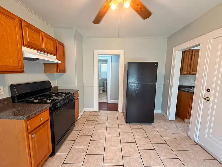 355 Sherman Ave #3 — Photo 2
