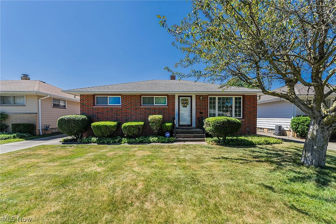 15608 Shirley Ave photo 1
