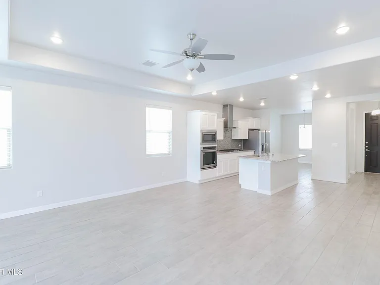12832 Haxby St — Photo 11