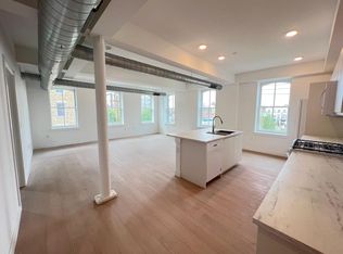 141 Christopher Columbus Dr #3, Jersey City, NJ 07302