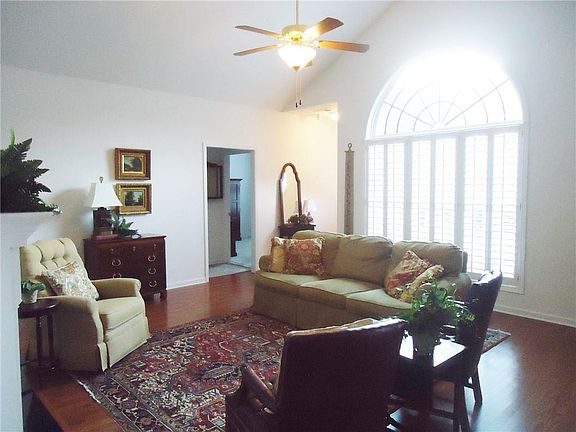 2nd image of 226 Hames Rd Unit 220
