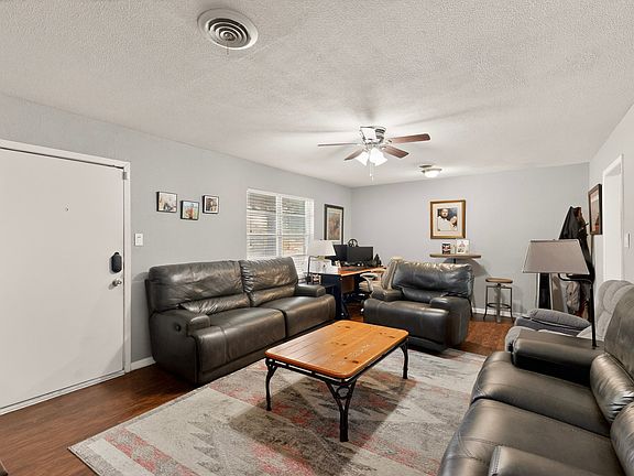 5th image of 3606 Reeves St