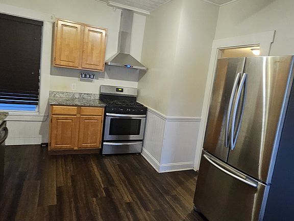 2nd image of 376 Medford St #1