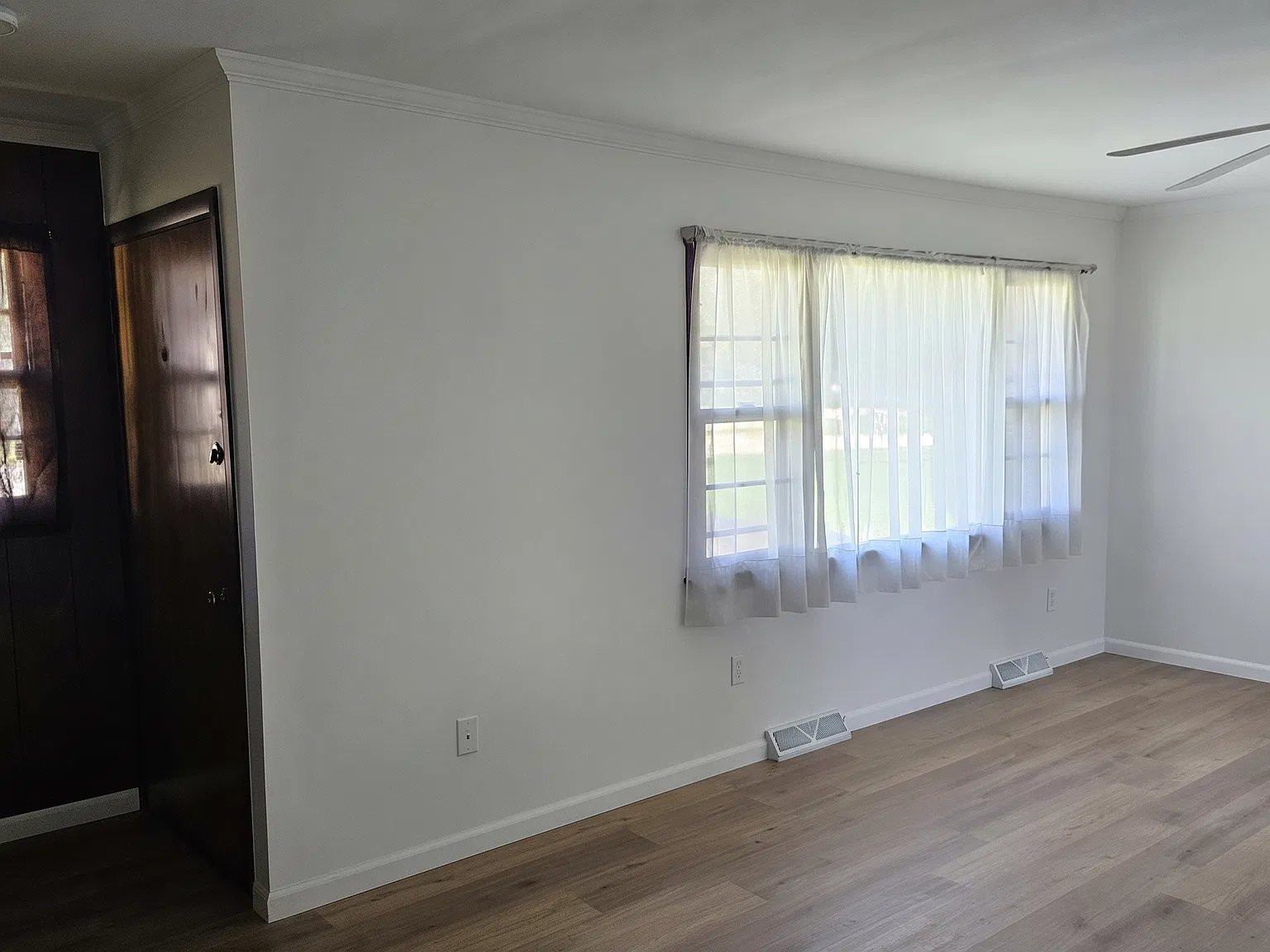 3 bed, 1016 sqft, $2,100 — Photo 4