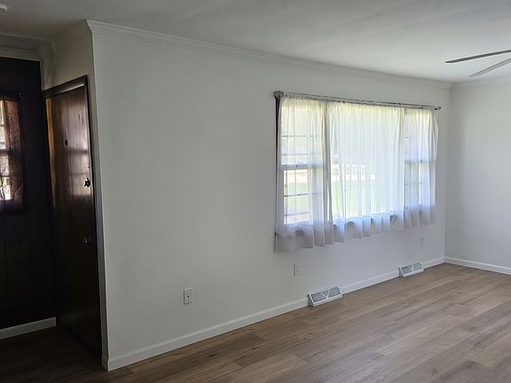 4th image of 1809 Fairfield Rd