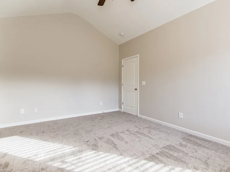 28 Rosen St — Photo 10