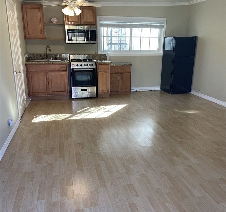 2nd image of 10835 Monogram Ave