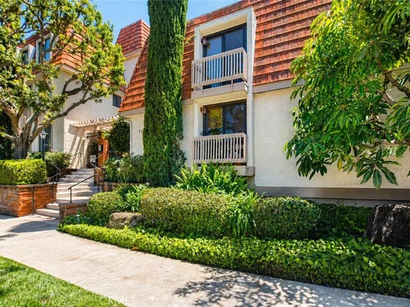 10470 Riverside Dr Unit 102, North Hollywood, CA 91602