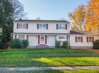 19 Jocine Dr, Fairfield, NJ 07004