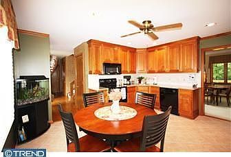5th image of 186 Fairhill Dr