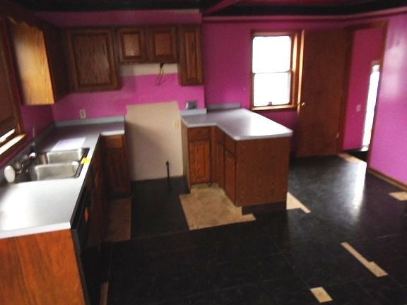 3rd image of 1721 Madison Ave
