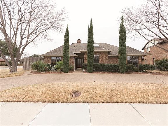 3rd image of 2912 Crooked Creek Dr