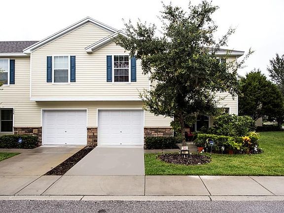 2nd image of 206 Woodknoll Pl