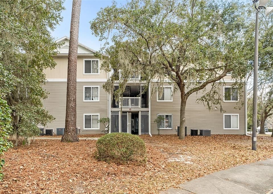 1st image of 4000 SW 23rd St APT 4-303