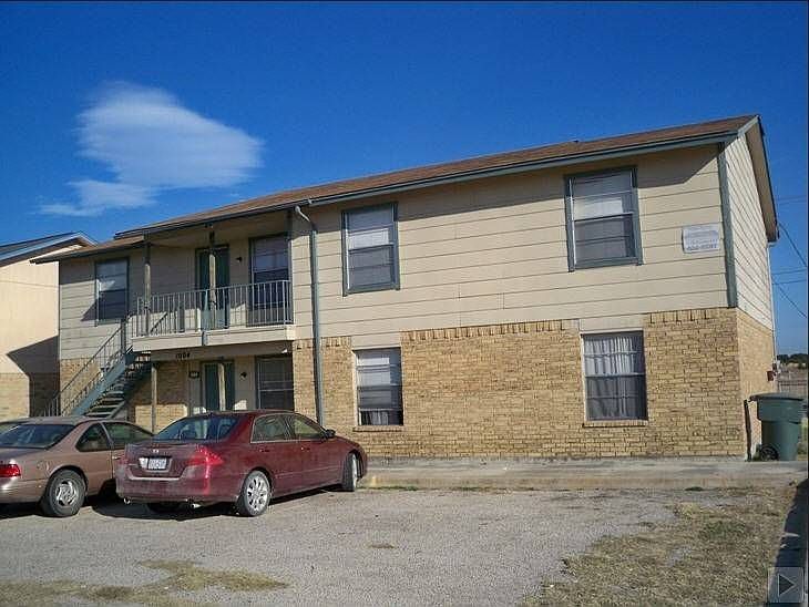 1st image of 1004 Eastside Dr APT D