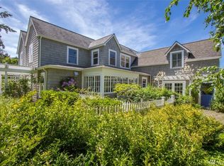 3700 W Blakely Ave NE, Bainbridge Island, WA 98110