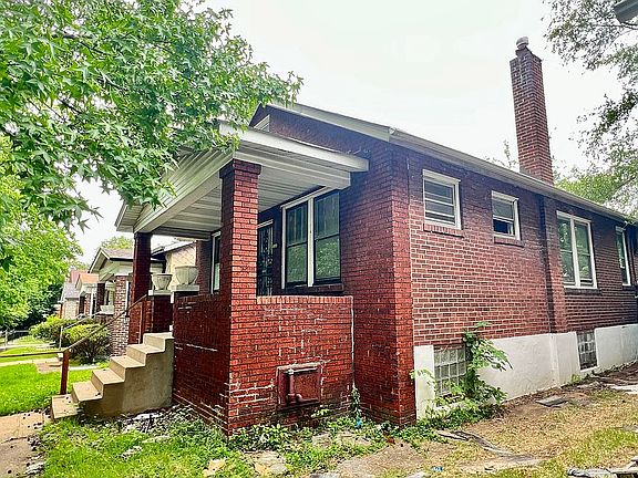 3rd image of 4870 Anderson Ave