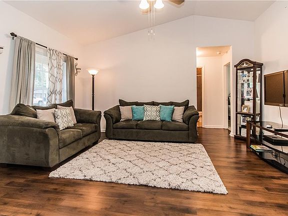 3rd image of 1742 Sandalwood Cir SW