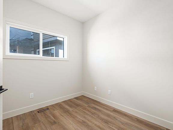 5th image of 23 Darby Cres