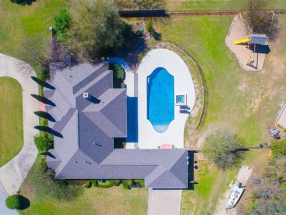 3rd image of 110 County Road 4705