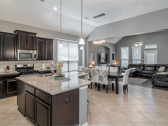 5th image of 5116 Sweetgum Ct