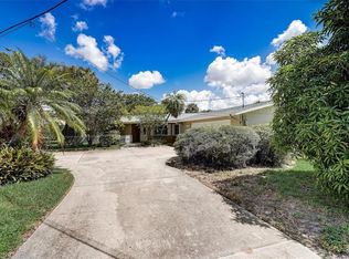 460 Magellan Dr, Sarasota, FL 34243