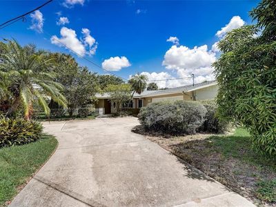 460 Magellan Dr, Sarasota, FL, 34243