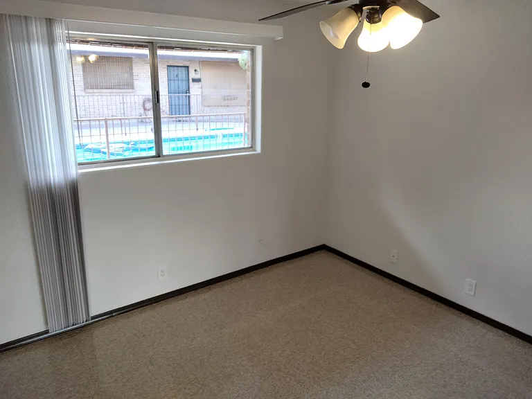 4431 E 3rd St #7 — Photo 6
