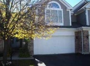 833 Fairmont Ct, Des Plaines, IL 60018