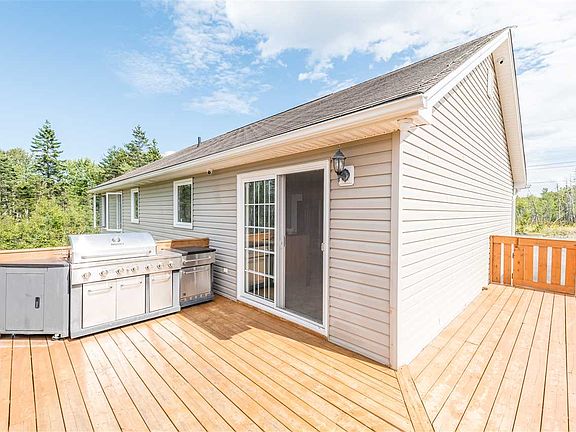 4th image of 40 Nicks Ln