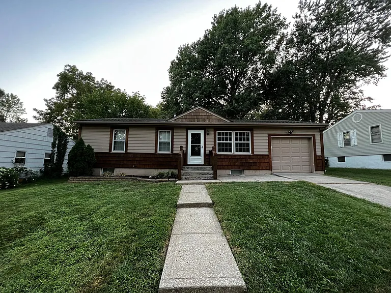 3720 S Osage St — Photo 1