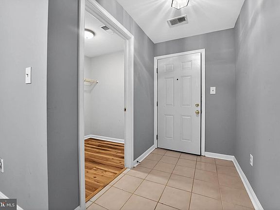 4th image of 8801 Stone Ridge Cir APT 201