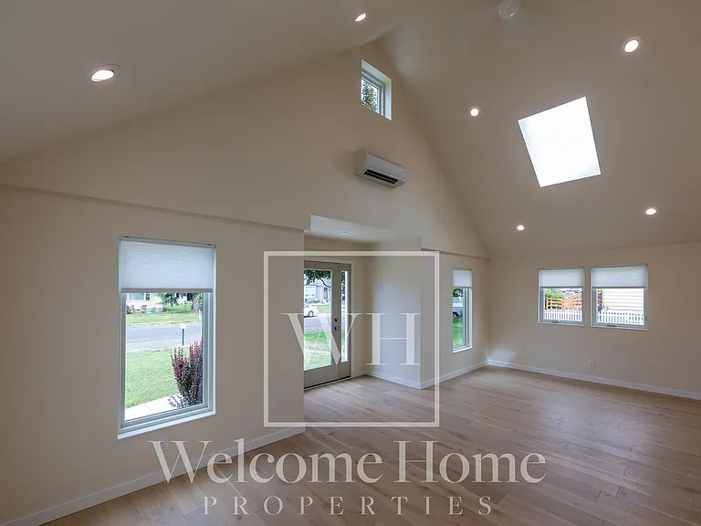 521 Ankeny St — Photo 13