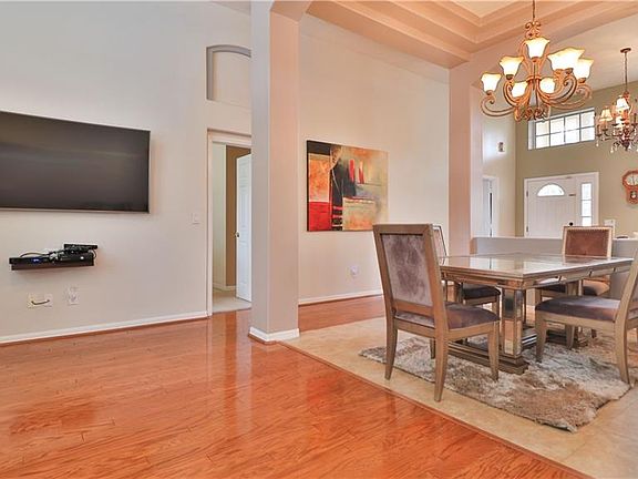5th image of 1603 Sand Hollow Ln
