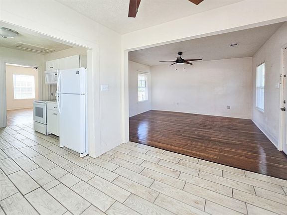 4th image of 5309 Avenue O